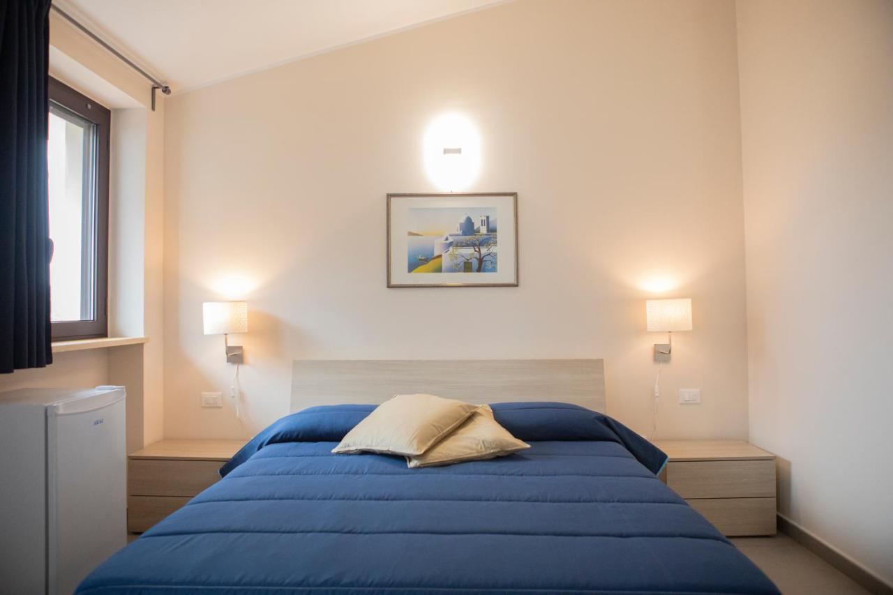 Un Passo Dal Mare - Guest House Лидо-ди-Фонди Экстерьер фото