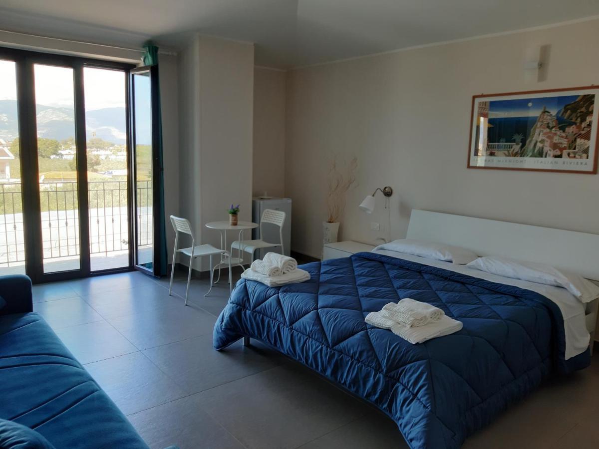Un Passo Dal Mare - Guest House Лидо-ди-Фонди Экстерьер фото