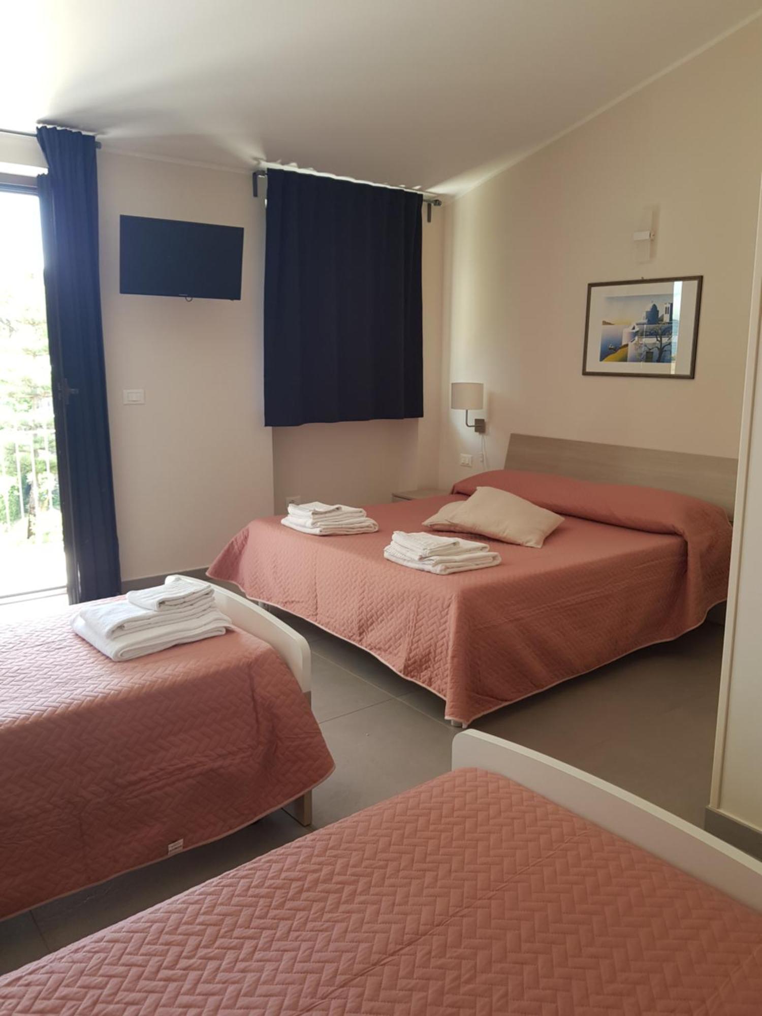 Un Passo Dal Mare - Guest House Лидо-ди-Фонди Экстерьер фото