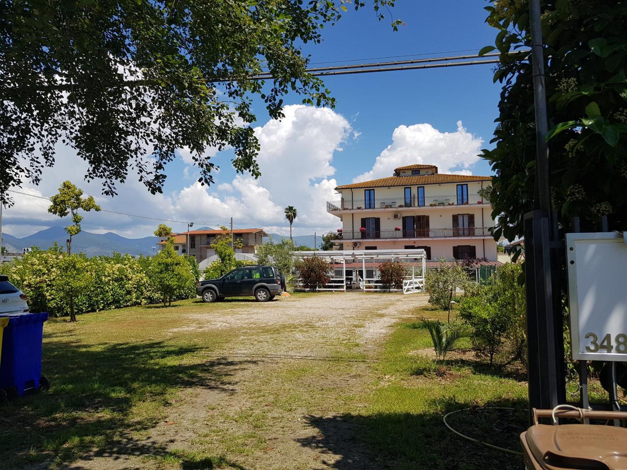 Un Passo Dal Mare - Guest House Лидо-ди-Фонди Экстерьер фото